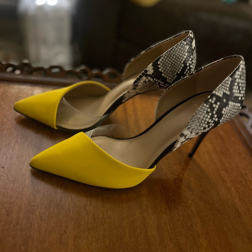 Yellow Colorblock Pointed Toe Heels - Picture 2 of 5